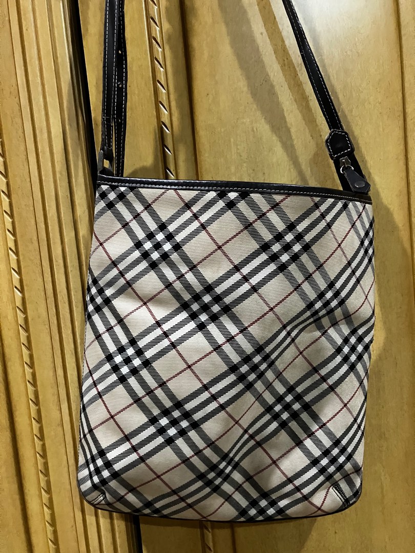 Burberry Blue Label Sling Bag, Fesyen Wanita, Tas & Dompet di ...