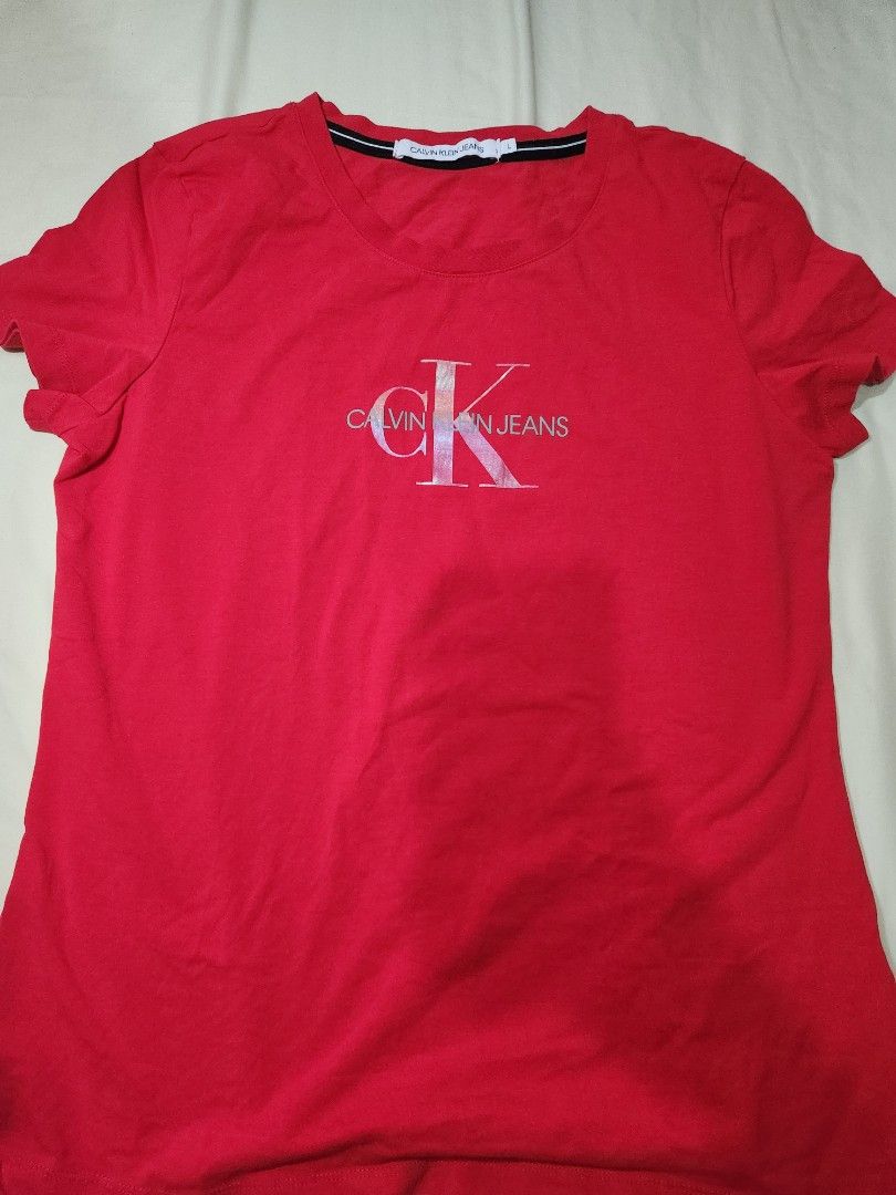 Red t shirt calvin klein clearance