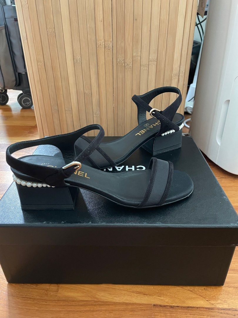 Chanel new sandals with pearls Luxury Sneakers Footwear on