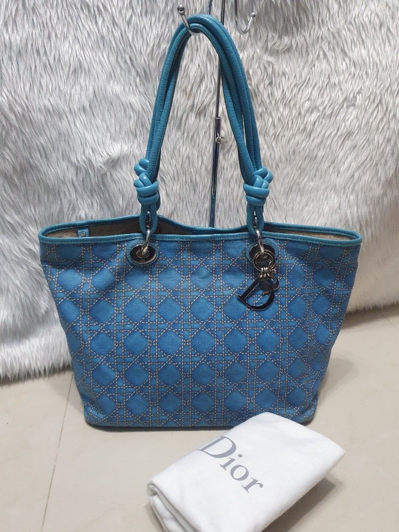 Christian Dior Canage print cherry Tote Bag Authentic (Category: Luxury Bags & Wallets) located in Malolos. Submitted by yamaguchionline (Listing ID 1209462087, Image 1). Description: New Arrival ❤️ Christian Dior Tote Authentic Made in Italy With Code Bought in Japan With Dustbag Preloved Please reapect my ads Thank You❤️.