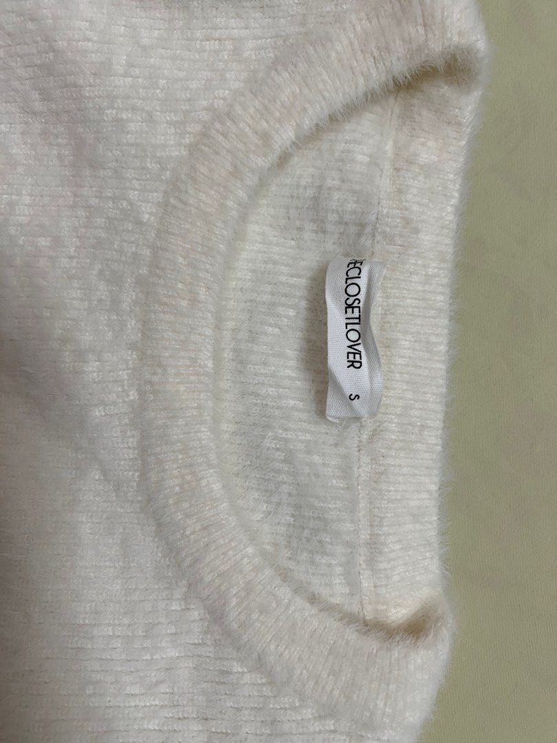Fuzzy crewneck sweatshirt shop