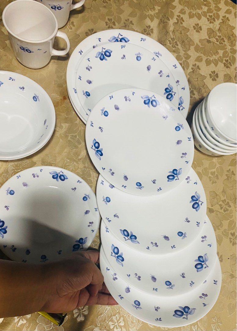 Corelle Plum Dinnerware Set, Furniture & Home Living, Kitchenware