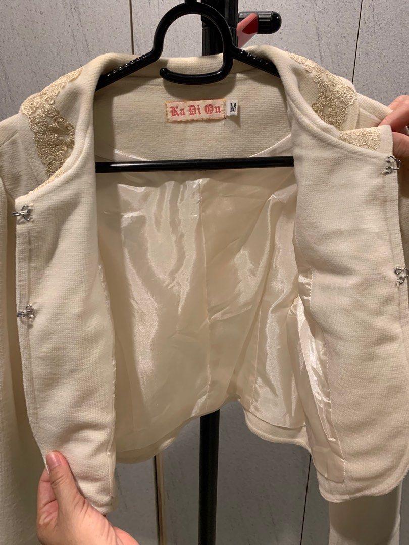Gold lace outlet jacket