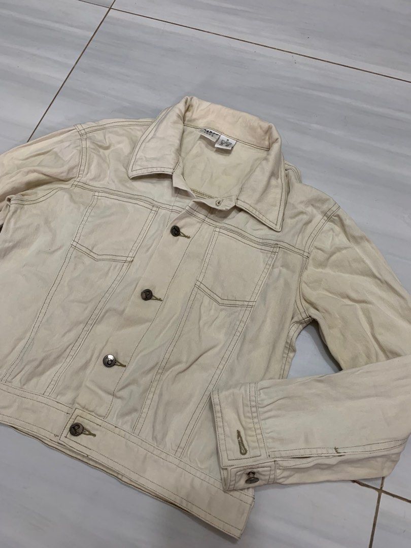 Cream Denim Jacket, Women's Fashion, Coats, Jackets and Outerwear on Carousell