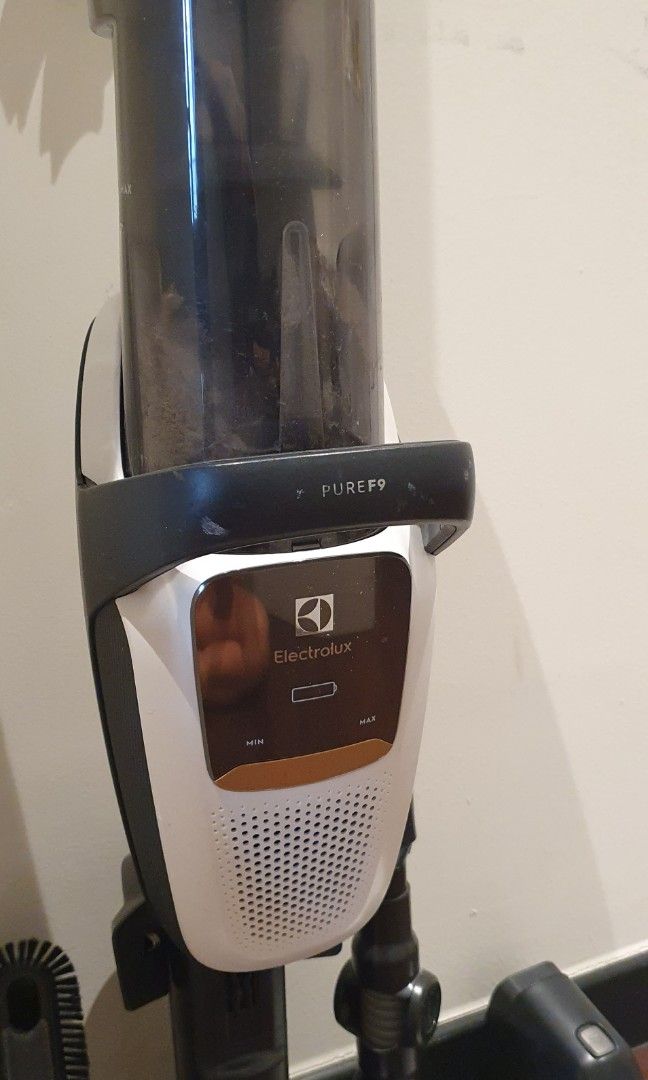 Electrolux Cordless Vacuum Cleaner (Pure F9), TV & Home Appliances