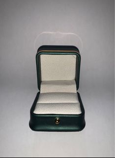 Elegant Ring Box — Free Shipping!