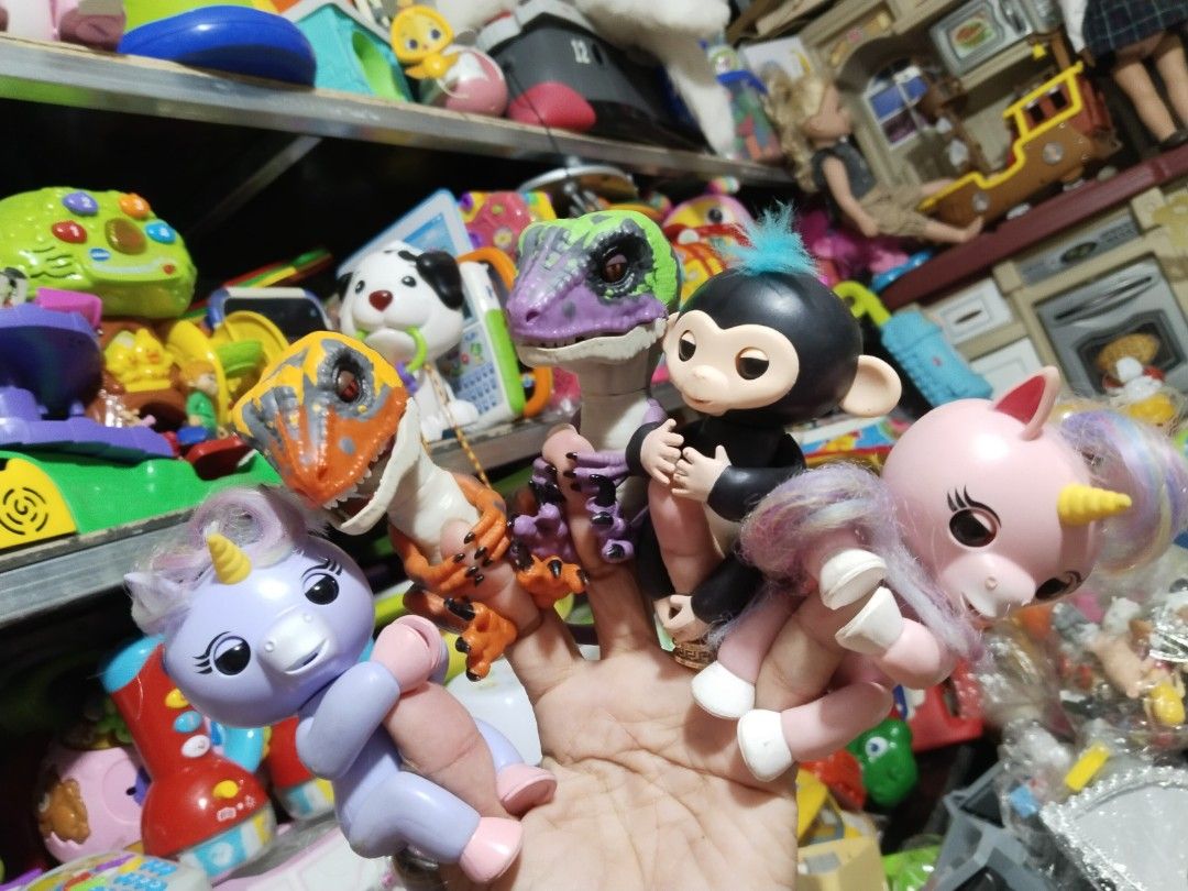 Fingerlings toy (Category: Kids Toys) located in Cavite. Submitted by dimple082 (Listing ID 1209609129, Image 3). Description: 320 each buy 2 @580.