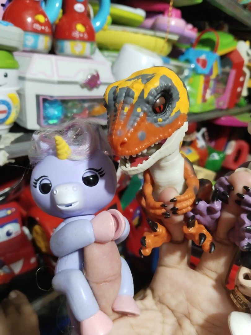 Fingerlings toy (Category: Kids Toys) located in Cavite. Submitted by dimple082 (Listing ID 1209609129, Image 2). Description: 320 each buy 2 @580.