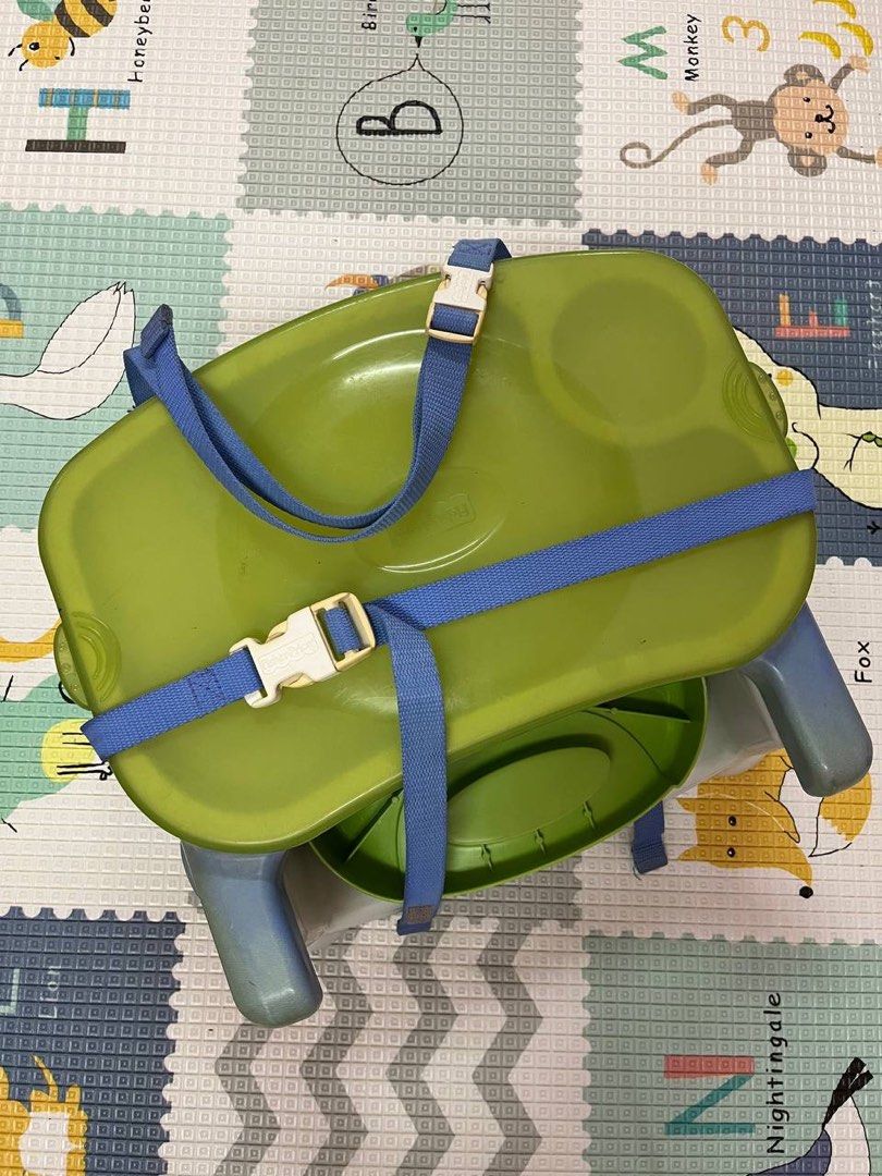 FisherPrice Booster seat with feeding tray, Babies & Kids, Baby