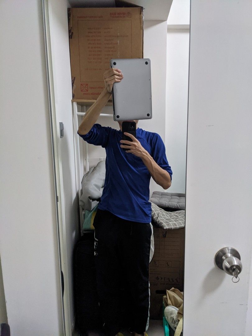 Full body door hang mirror, 傢俬＆家居, 家居裝飾, 鏡 Carousell