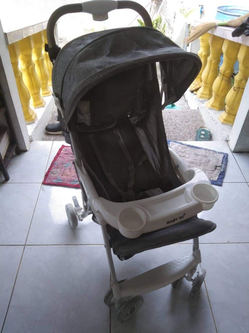 Gray Baby first stroller (Category: Strollers) located in Cavite. Submitted by ellejaycee18.1 (Listing ID 1209467782, Image 2). Description: ✔️Lightweight stroller ✔️almost new ✔️used 2 to 3 times only and been stock after because of pandemic ✔️with stroller bag location: Imus,cavite.
