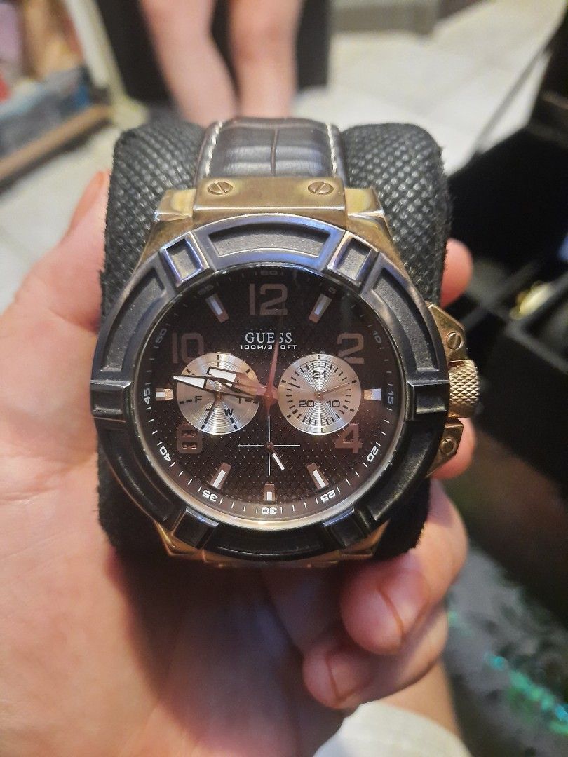 Guess watch, Men's Fashion, Watches & Accessories, Watches on Carousell