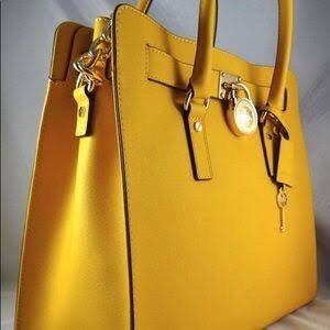 Hamilton leather handbag Michael Kors Yellow in Leather, Luxury, Bags &  Wallets on Carousell