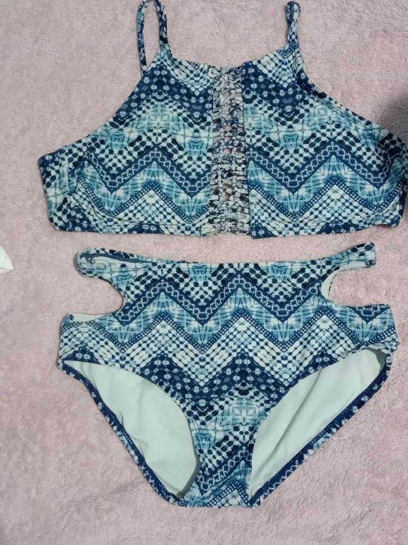 Highwaist two piece but covered (Category: Bikinis & Swimsuits) located in Las Pinas. Submitted by calebsam87 (Listing ID 1209470757, Image 3). Description: Gcash payment shopee Cod sf only available lalamove delivery.