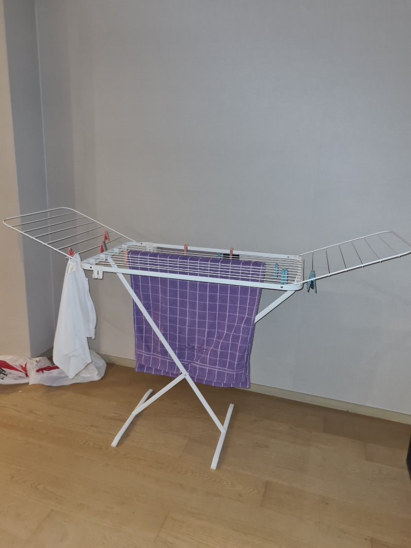 Ikea clothes drying rack, Furniture & Home Living, Home Improvement