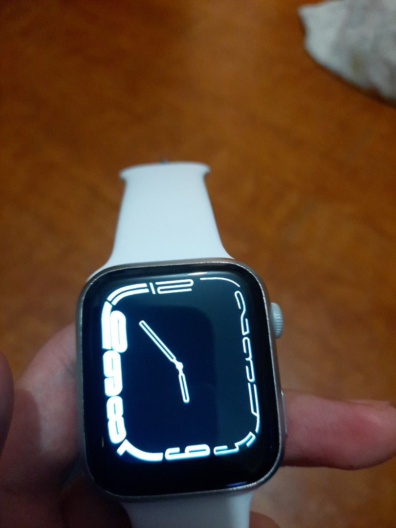 iWatch Series 8 White Version 45mm (Category: Wearables & Smart Watches) located in Marikina City. Submitted by thesummerbazaar (Listing ID 1209549084, Image 2). Description: Battery: 2-3 days. Charge for 3 hours. Andiord system: supports Android 5.0 and above IOS system: IOS9.0 or above Waterproof: IP67 Remote Camera: Shake Dial selection: Multiple dial options, connect to app for unlimited custom wallpapers and dials! Functions: - Bluetooth cal