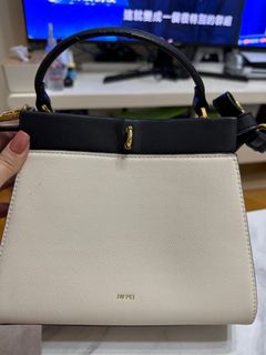 （分類：）位於 。 由 karyccy 提交（商品編號 1209558632，圖片 1）。簡介： 。