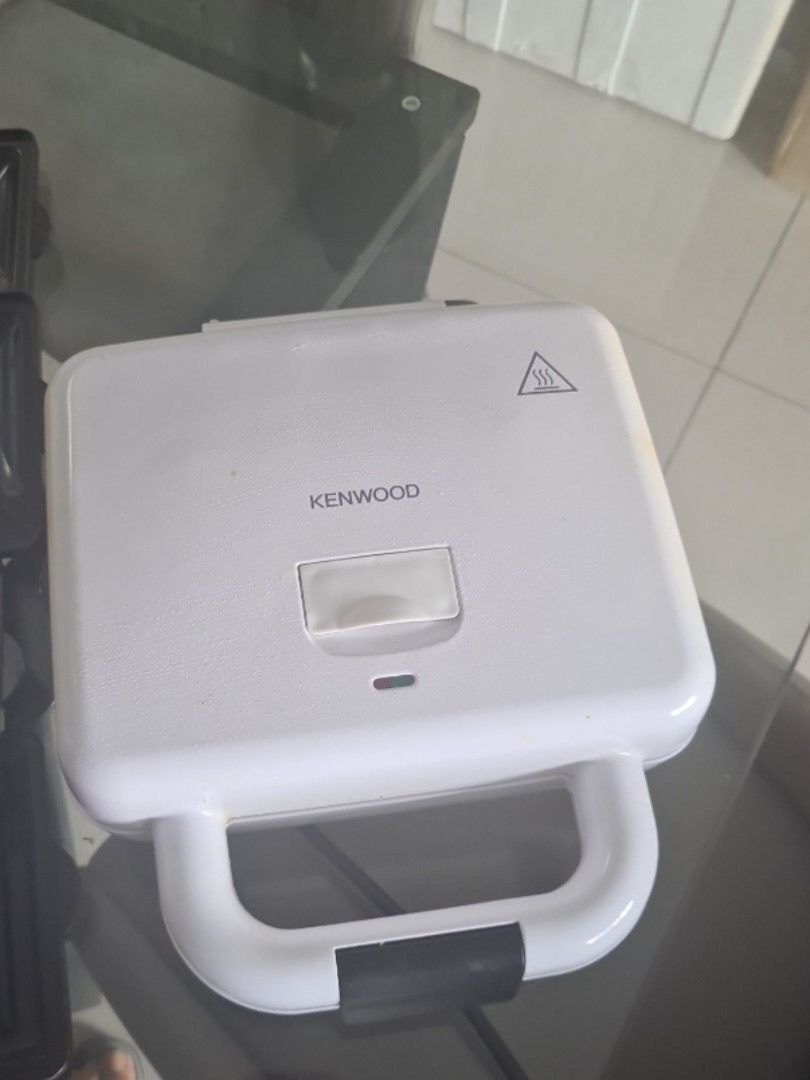 Kenwood 3in1, tostaer, waffle maker in working Condition, TV & Home