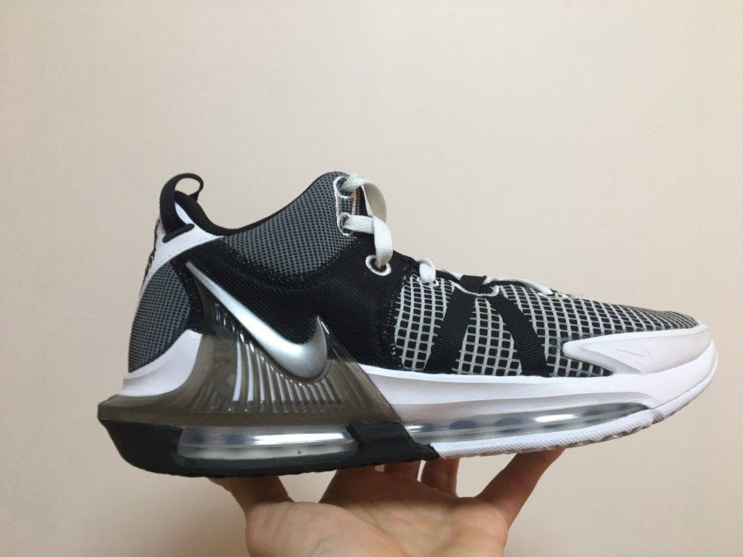 Lebron Witness VII EP (EUR 43), 男裝, 鞋, 波鞋- Carousell