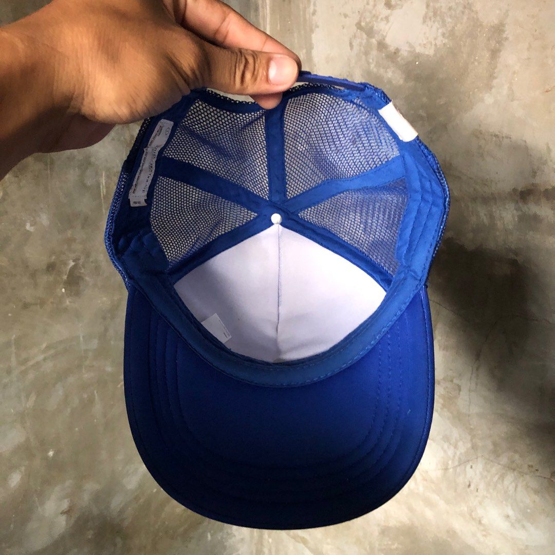 London Trucker Hat by White Chocoolate (Category: Caps & Hats) located in Tarlac. Submitted by _dam3 (Listing ID 1209523996, Image 2). Description: London Trucker Hat by White Chocoolate OSFA very good condition 350 + sf only.