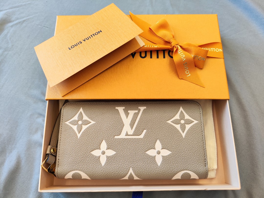 LV ON THE GO WALLET FOR SELL 100% ORIGINAL, Luxury, Bags & Wallets