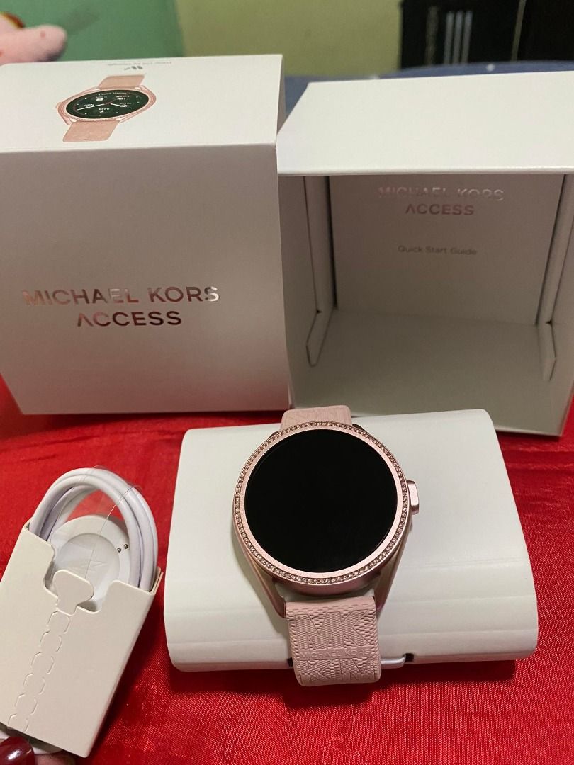 Michael Kors Access Gen 5E MKGO Pink-Tone and Logo Rubber Smartwatch,  Luxury, Watches on Carousell