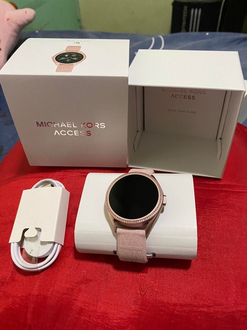 Michael Kors Access Gen 5E MKGO Pink-Tone and Logo Rubber Smartwatch,  Luxury, Watches on Carousell