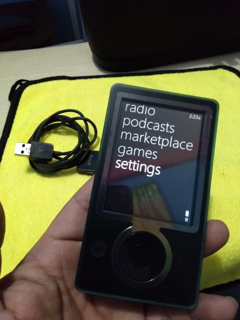 Microsoft Zune (Music player), Audio, Other Audio Equipment on Carousell