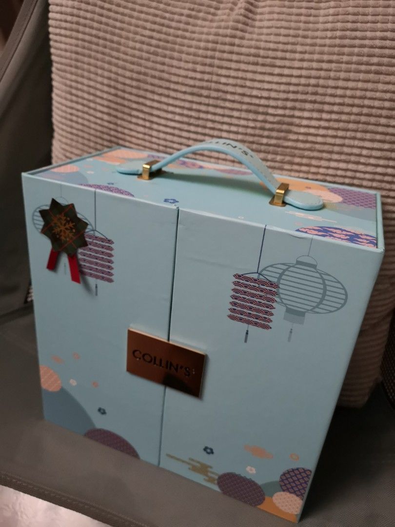Mooncake Box By Collin Everything Else On Carousell Mooncake Box By Collin Everything Else On Carousell