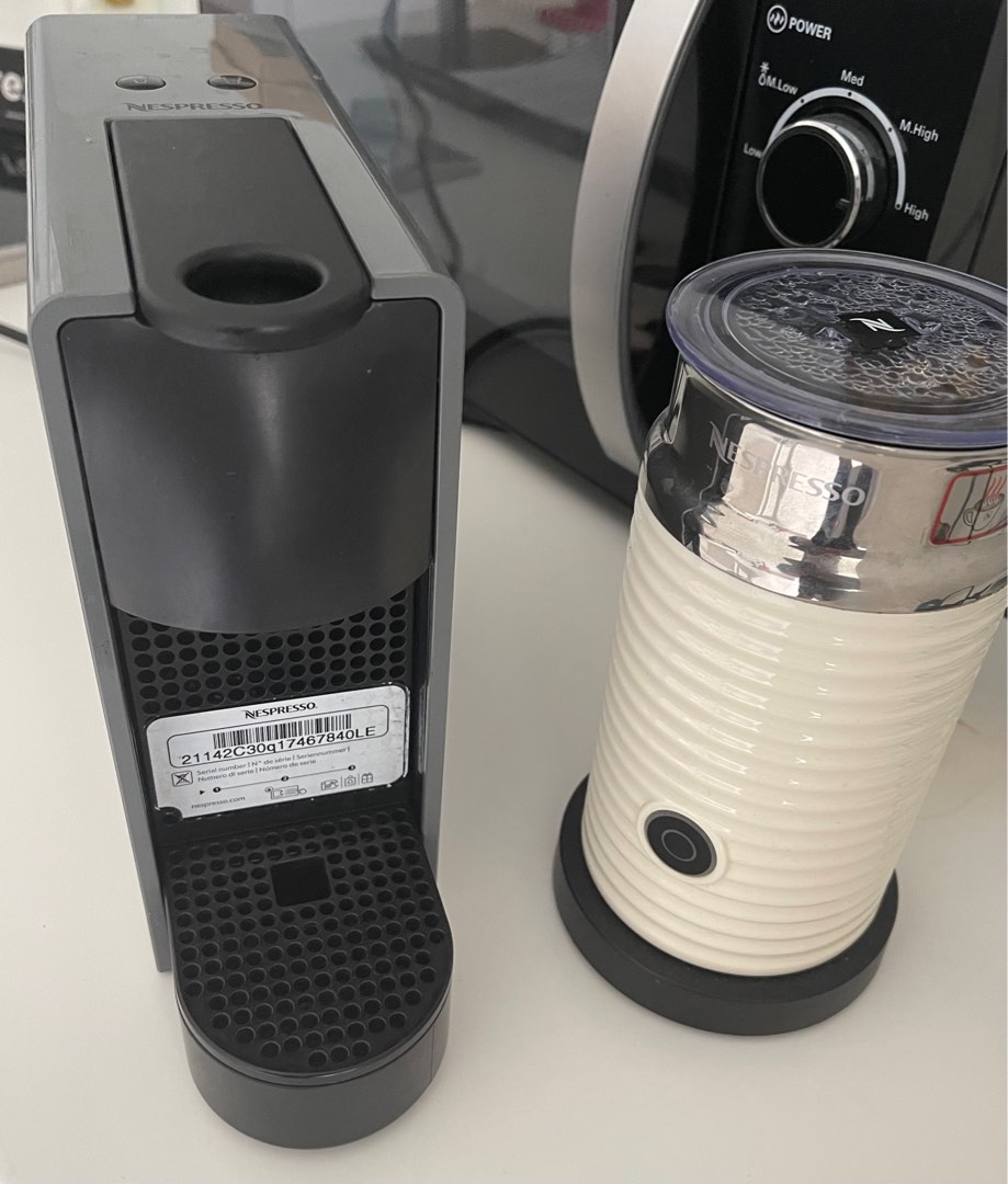 Nespresso Coffee Machine bundle, TV & Home Appliances, Kitchen