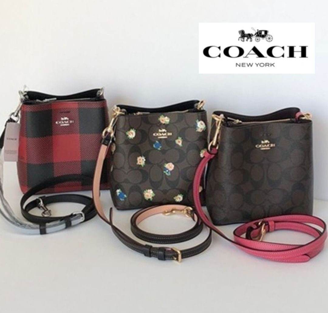 Coach Signature Laptop Bag, Luxury, Bags & Wallets on Carousell