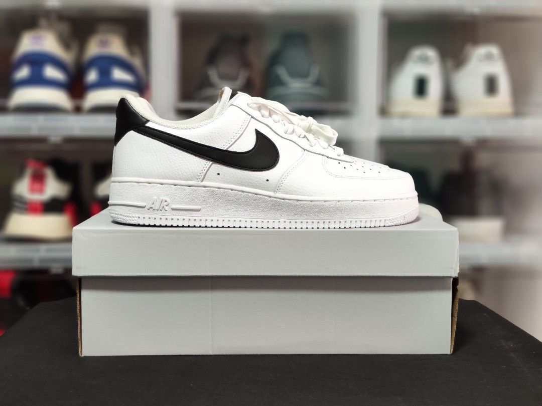 Black swoosh discount af1