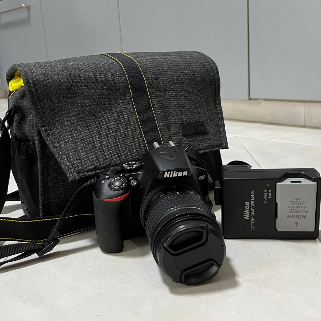 Nikon D3500 + kit lens + camera bag, Photography, Cameras on Carousell