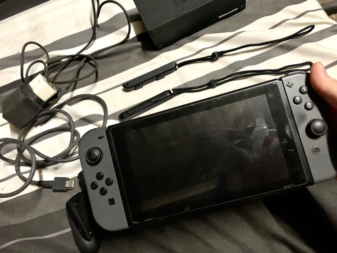 Nintendo Switch V2 TAKE ALL with hard carrying case (with digital games) (Category: Nintendo) located in Malabon City. Submitted by yao.ming (Listing ID 1209612716, Image 2). Description: Ninentendo Switch V2 Digital games included: Jump force deluxe edition One Piece Pirate warriors 4 Assassin's Creed - The rebel collection NBA 2k22 NBA 2k23 feel free to ask questions! 🥰 listing is slightly negotiable..