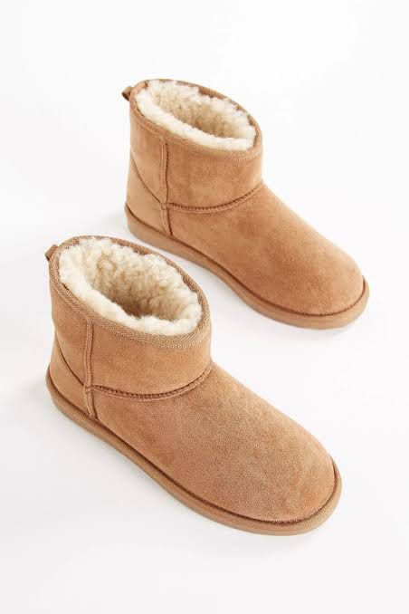 Old navy ugg store like boots