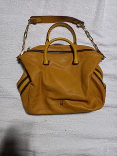Carolina herrera shop bags prices philippines
