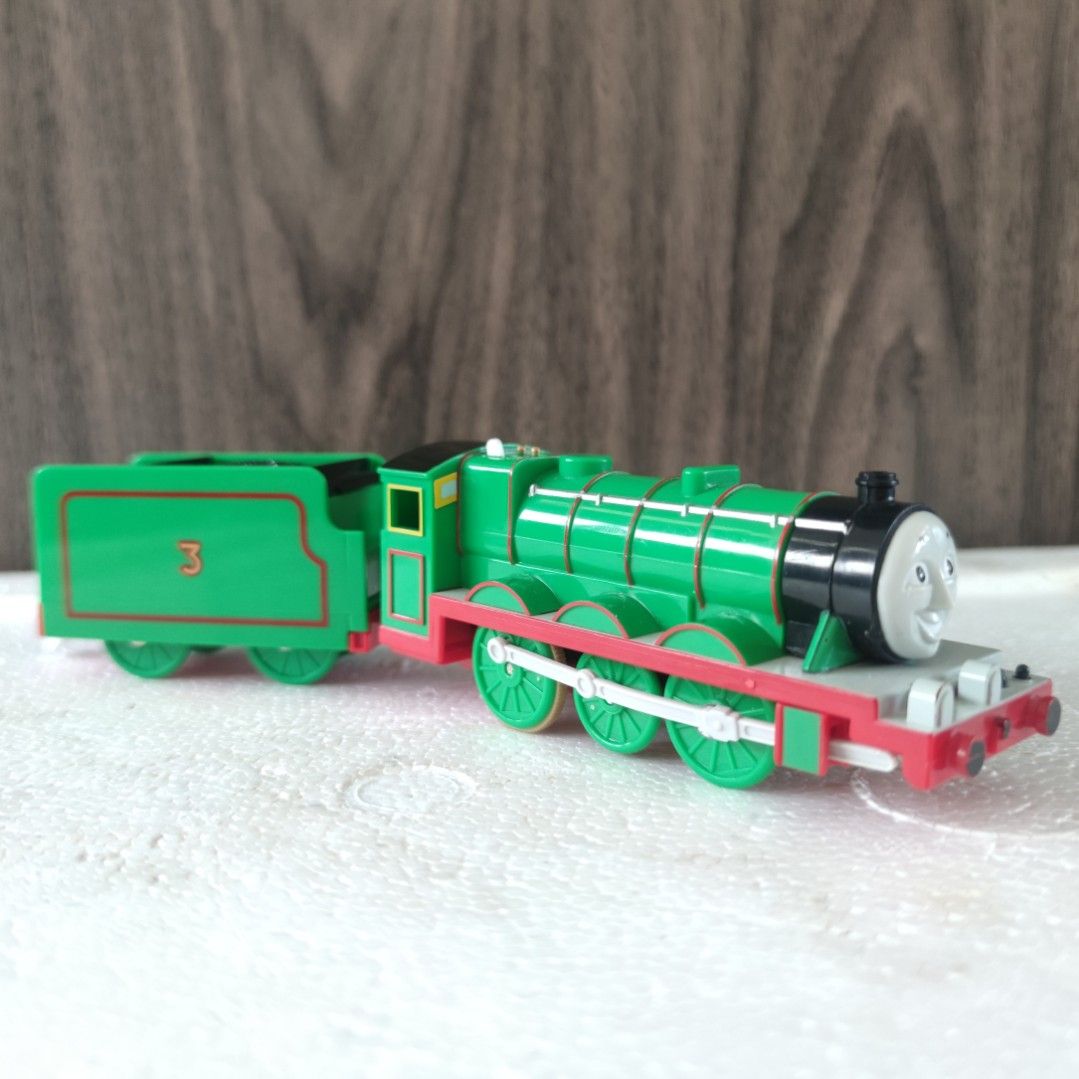 henry-thomas-and-friends