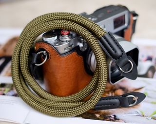 Affordable paracord camera strap For Sale