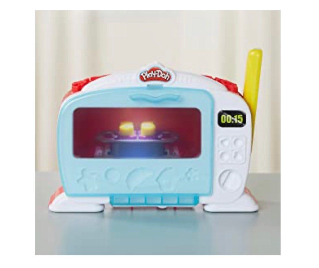 PlayDoh Kitchen Creations Magical Oven Play Food Set with light and