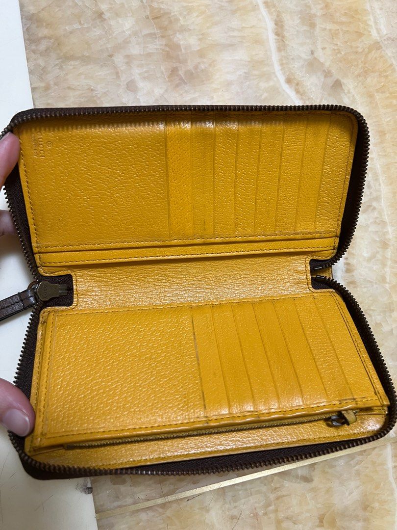 Neo Vintage GG Supreme zip around wallet in GG Supreme