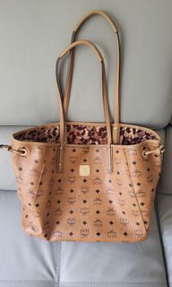 (Category: ) located in . Submitted by honeymic (Listing ID 1209454891, Image 1). Description: .