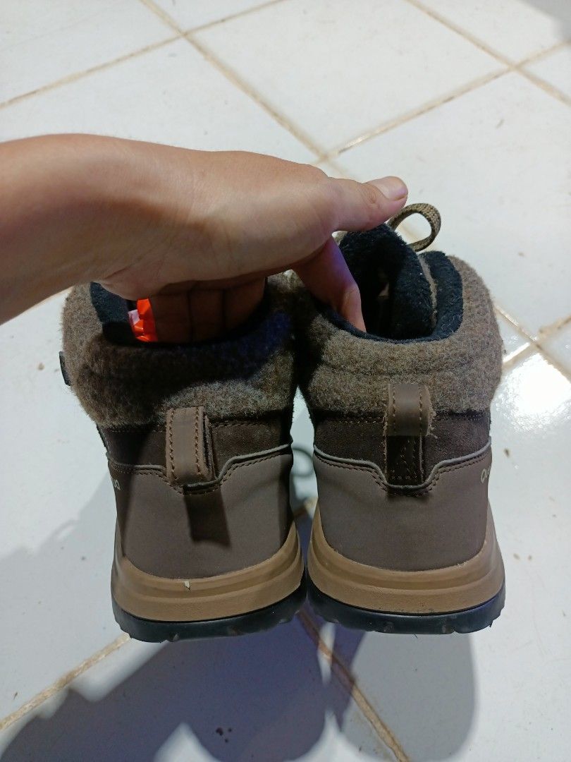 Quechua boots waterproof, Men's Fashion, Men's Footwear, Boots on Carousell