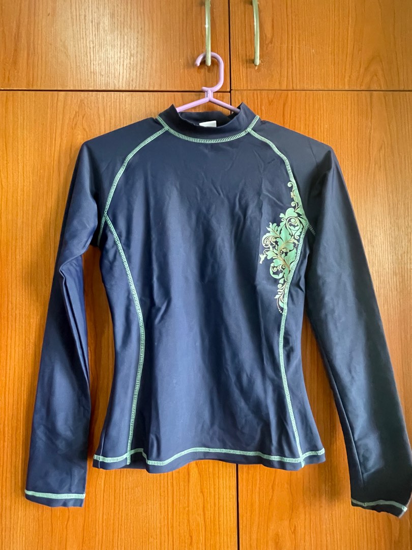 Rashguard, Women's Fashion, Swimwear, Rash guard on Carousell