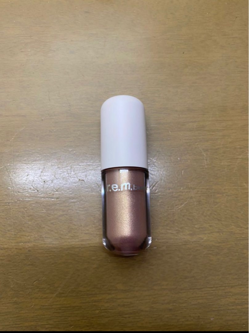 REM Beauty Liquid Eyeshadow in Comet, Beauty & Personal Care, Face