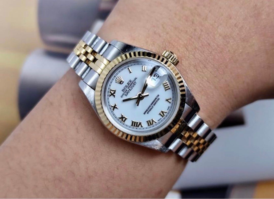 Rolex 1997 datejust 26mm (Category: Luxury Watches) located in Pasig City. Submitted by Watchaholics (Listing ID 1209442268, Image 1). Description: Rolex datejust 26mm Lady- Datejust 26mm 1997 yr model 69173 Watch only Open for authentication Condition 9/10 Price: P270k.