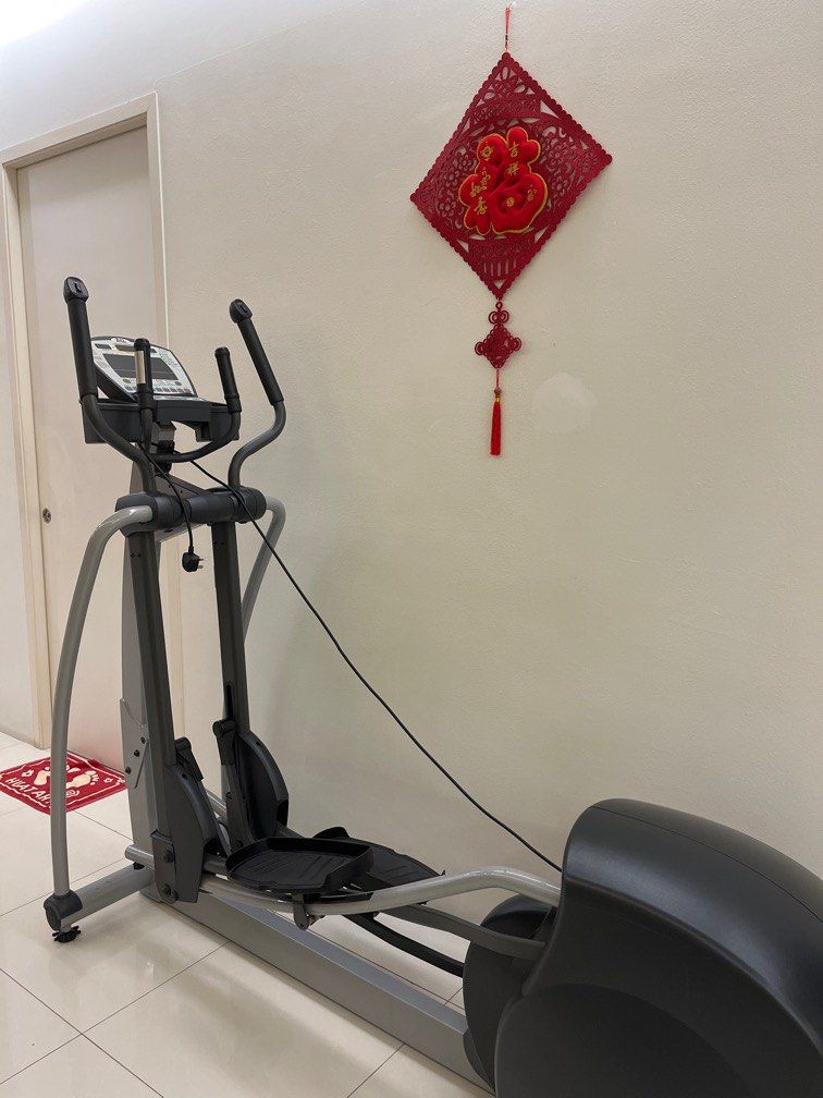 Sportsart e82 discount elliptical