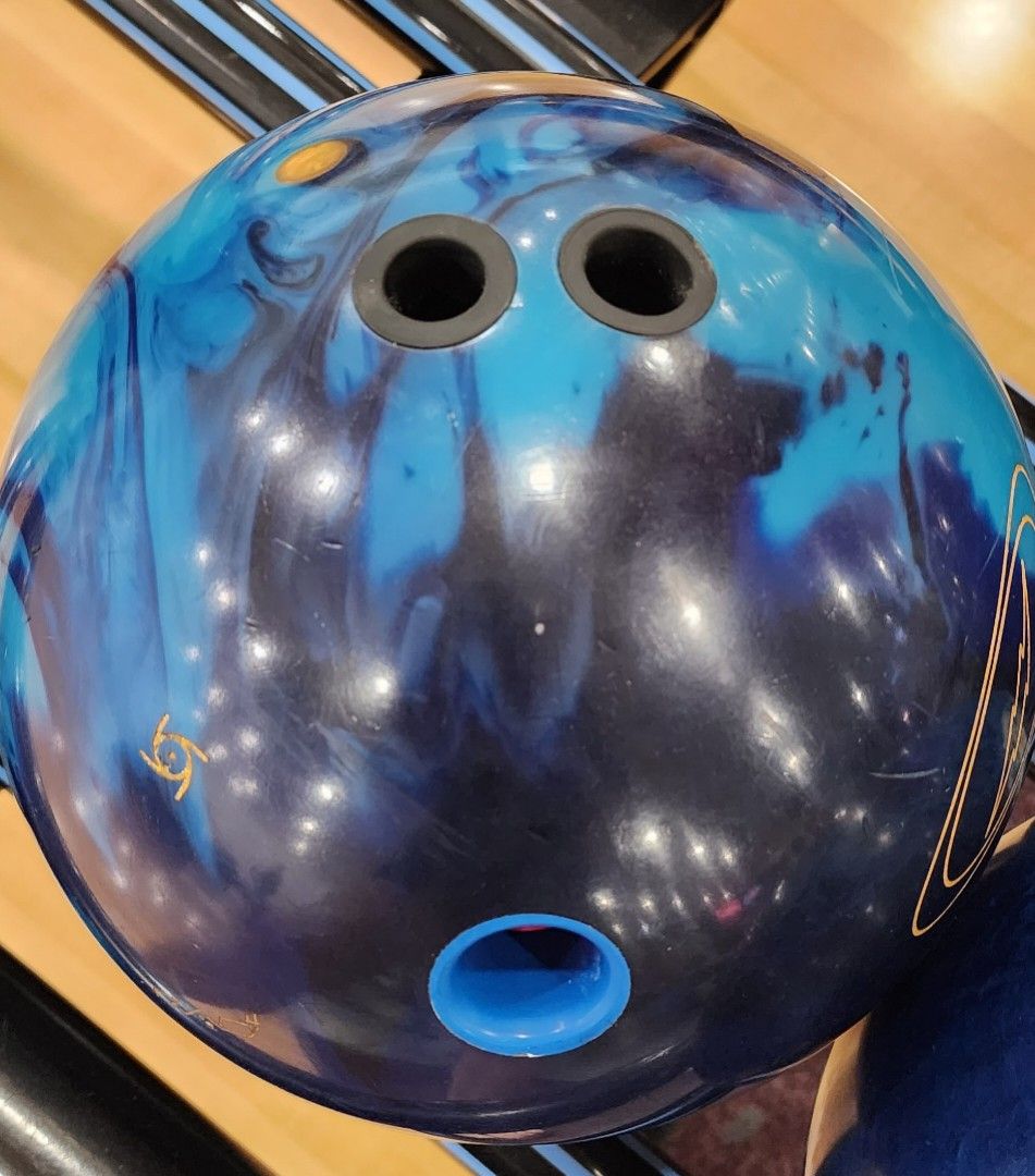 Storm code 300 bowling ball