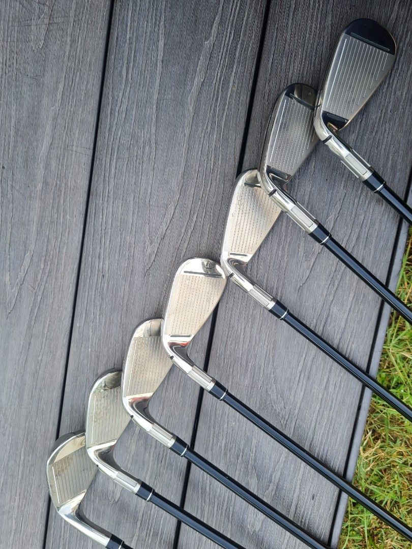 Taylormade M4 Irons Set Graphite Regular Shaft, Sports Equipment