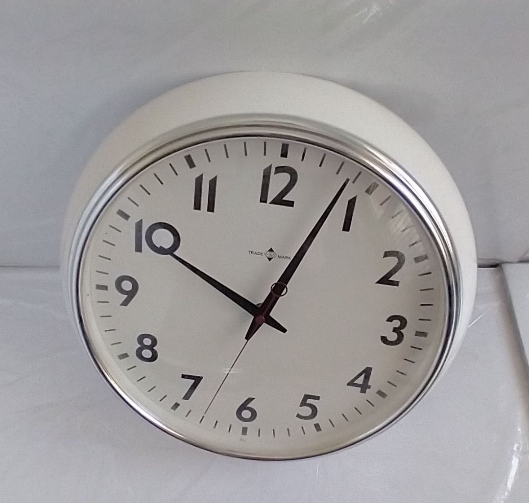 Threshold (by Target) Wall Clock 14 inch Assorted Colors NewUSA, Furniture & Home Living, Home