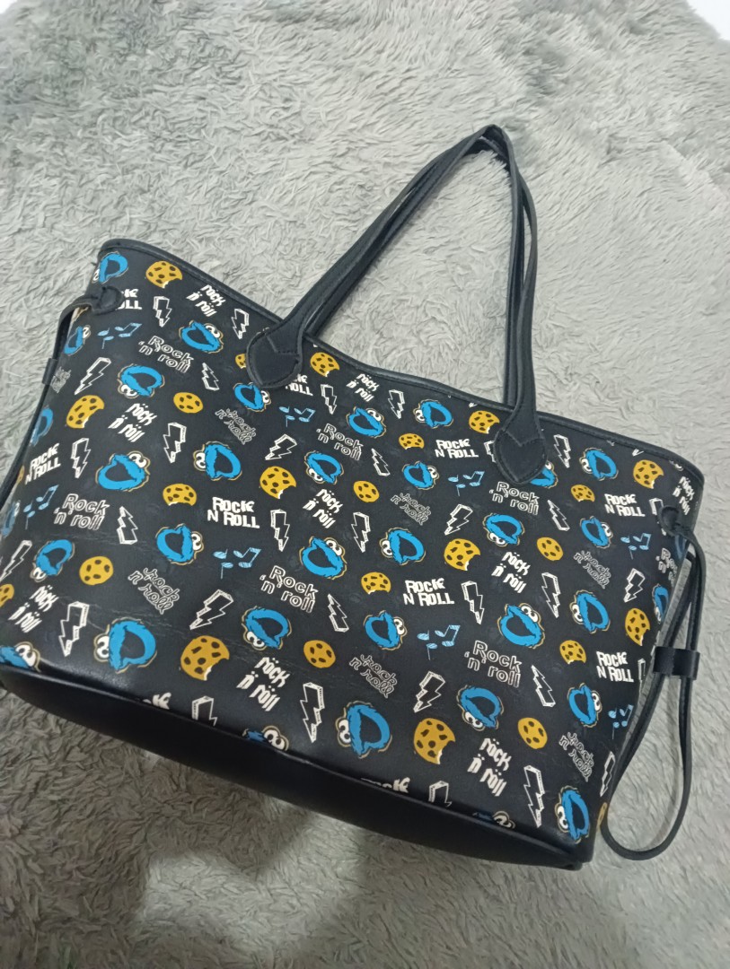 Miniso Tote Bag Canvas - Sesame Street, Fesyen Wanita, Tas & Dompet di  Carousell